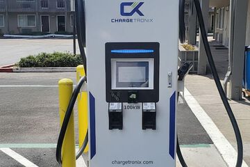 Electric vehicle charging station