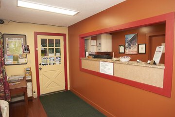 Check-in/check-out kiosk