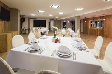 Indoor wedding