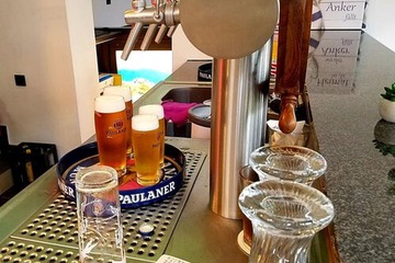 Sports bar