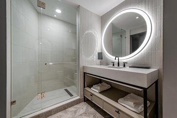 Bathroom shower