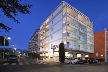 Front of property - evening/night