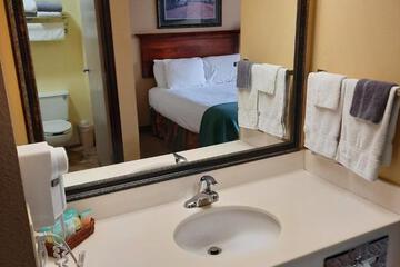 Room 18 of 23