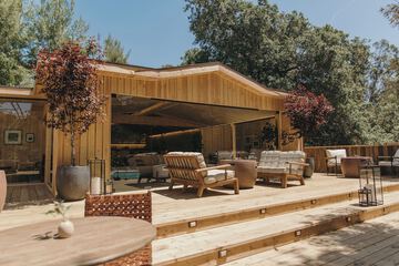 Poolside bar
