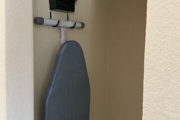 Iron/ironing board