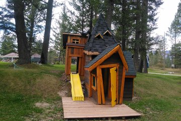 Children's play area - outdoor