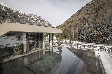 Rooftop pool
