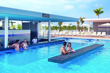 Poolside bar