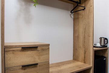 Mini-refrigerator