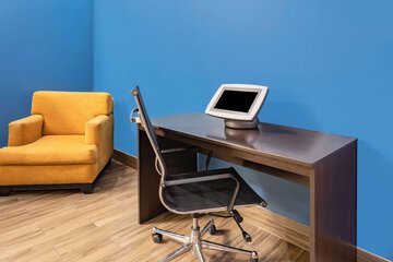 Business Center 41 of 41