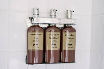Bathroom amenities