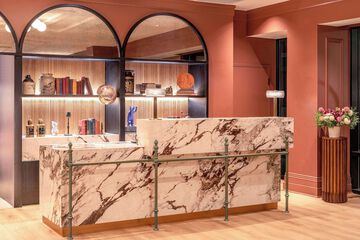 Hotel Interior 6 of 34