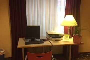 Business Center 48 of 50