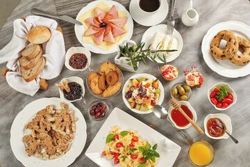 Breakfast meal