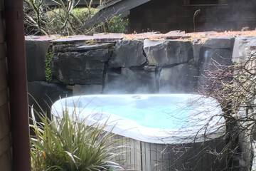 Private spa tub