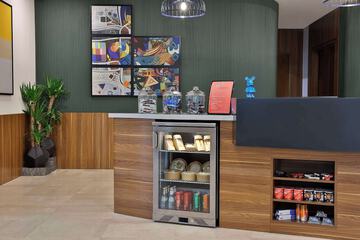 Snack bar