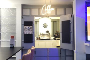 Coffee shop