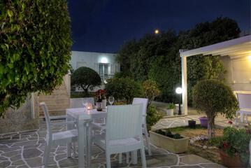 Photo 44