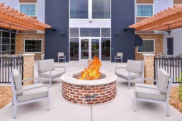 Hotel Exterior 36 of 36