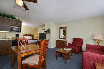 Americas Best Value Inn and Suites Lancaster