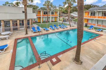 Holiday Shores
