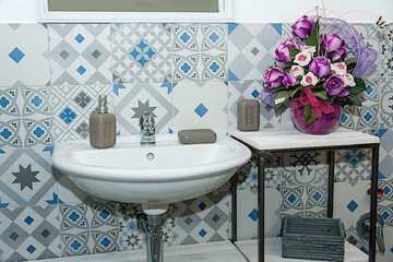 Bathroom sink