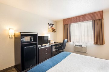 Room 25 of 32
