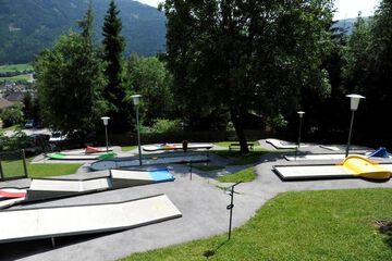 Mini-golf