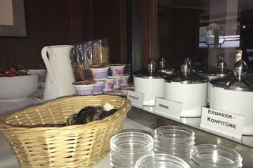 Breakfast buffet