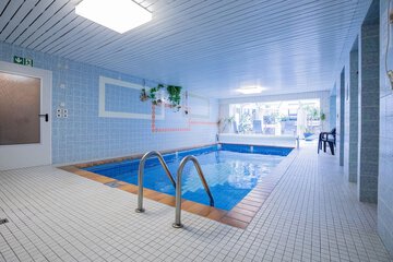 Exercise/lap pool