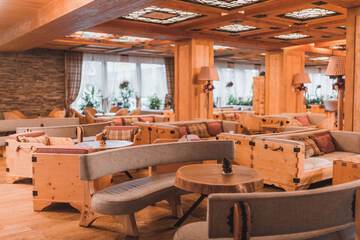 Coffee shop