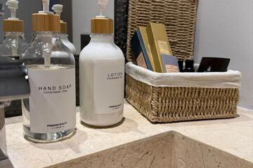 Bathroom amenities