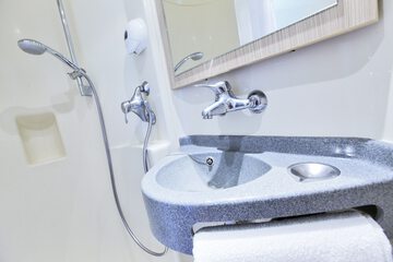 Bathroom shower