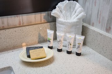 Bathroom amenities