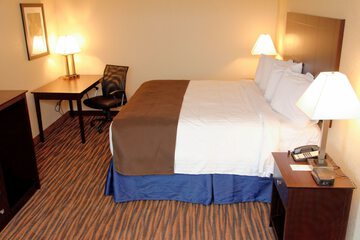 Room 40 of 94