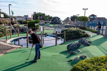 Mini-golf