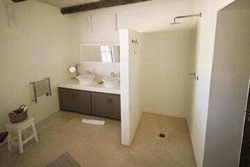 Photo 34
