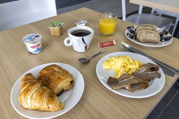 Breakfast buffet