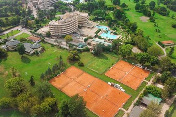 Tennis court