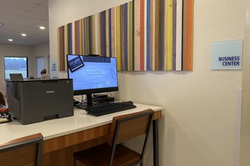 Business Center 69 of 72