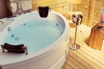 Jetted tub