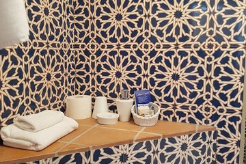 Bathroom amenities