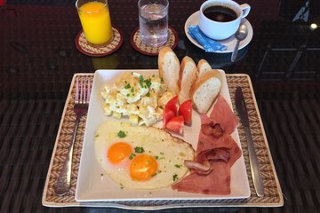 Breakfast meal
