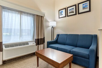 Room 11 of 27