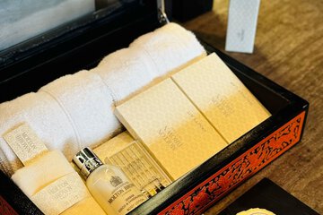 Bathroom amenities