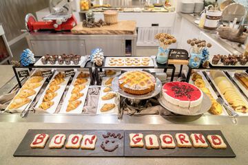 Breakfast buffet