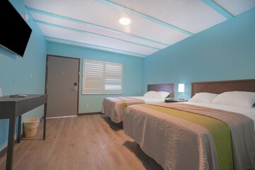 Room 17 of 35