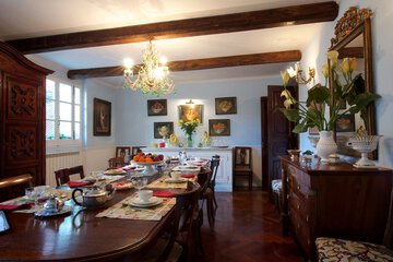Breakfast area