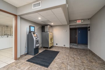 ATM/banking on site