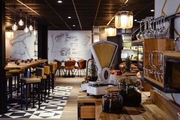 Breakfast area